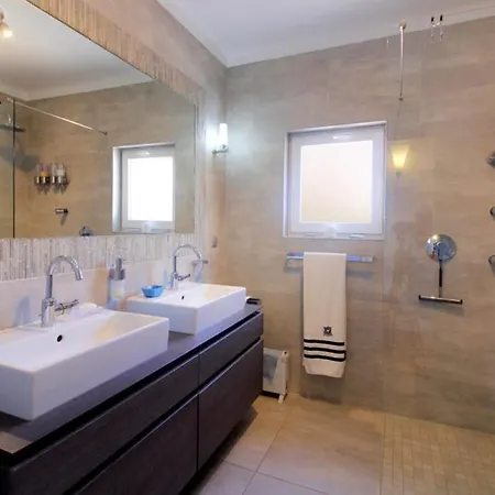 Vakantiehuis Carmara Carvoeiro (Lagoa)